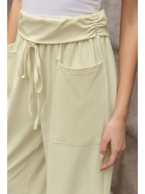 NWT Cupshe Light Yellow Wide Leg Jersey Pants - Size: Small - Image 10