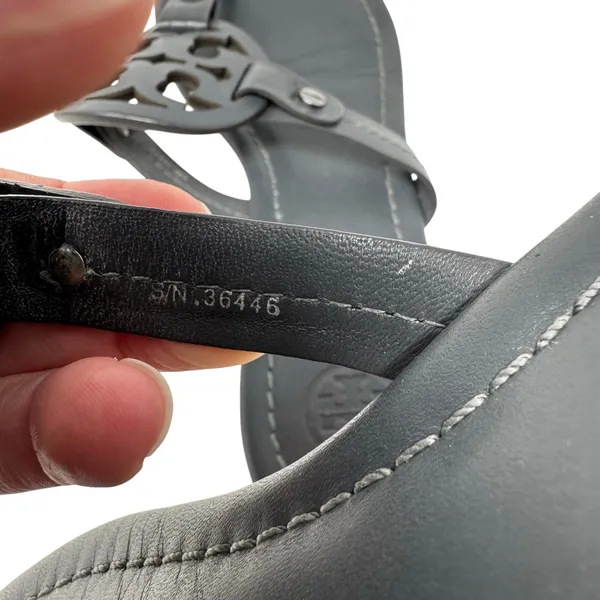 Tory Burch Miller Sandal Gray Leather Thong Flat Logo Size 7.5 - Image 11