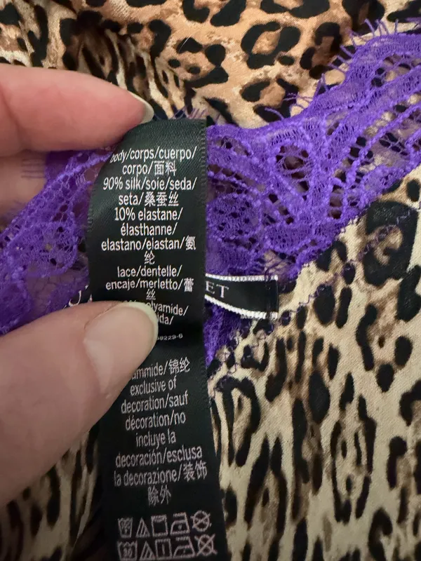 Victoria’s Secret silk slip dress/nightgown - Image 8