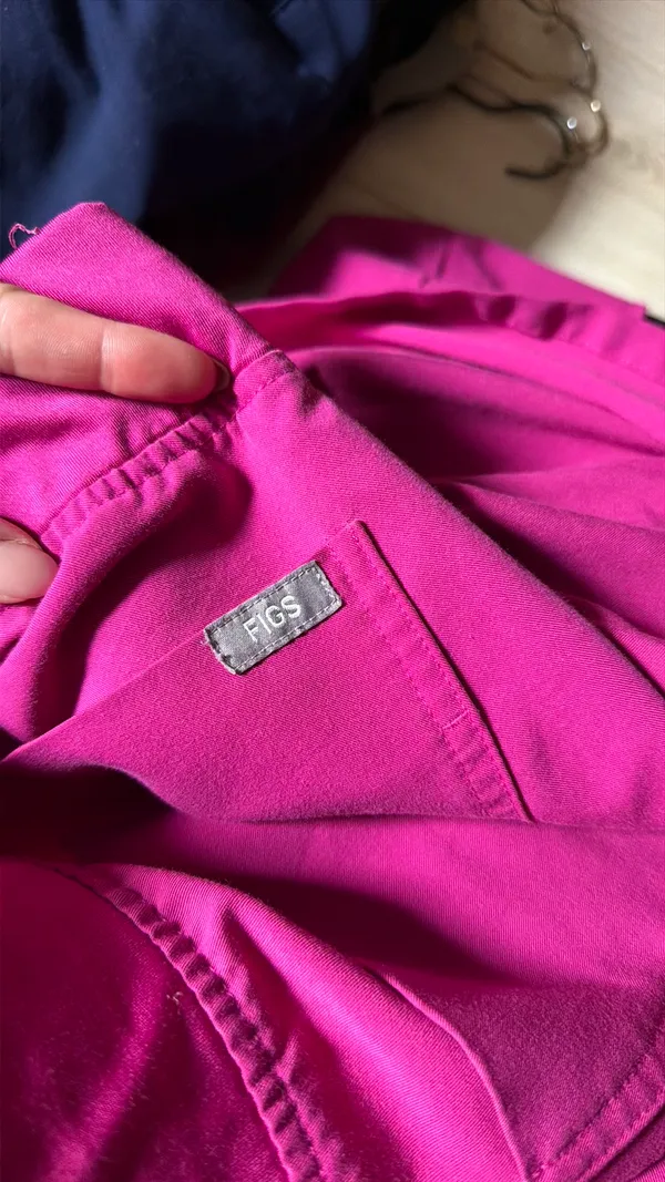FIGS Fuchsia High-waisted Jogger Scrub Pants + Top Set - Image 3