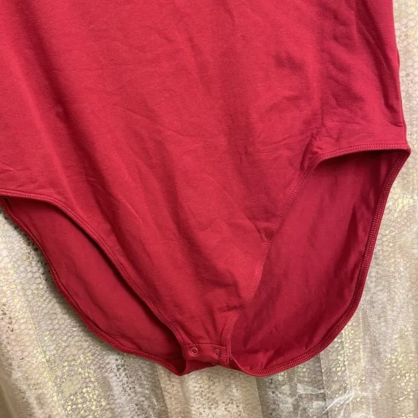 Old Navy brick red Fitted Short-Sleeve V-Neck Bodysuit, size XXL/20 NWT - Image 4
