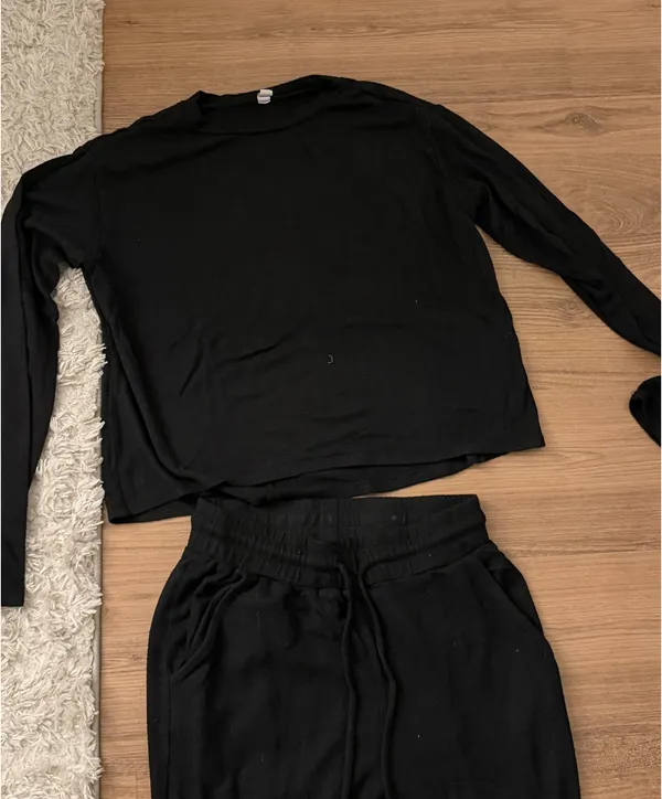 Black Sweatsuit Set - Image 2