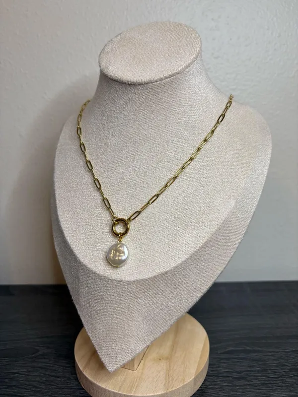 Handmade Gold Pearl Necklace - Image 3
