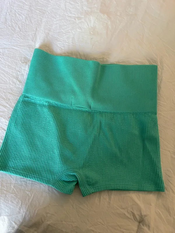 Colsie Target Green Ribbed Biker Shorts - Image 3