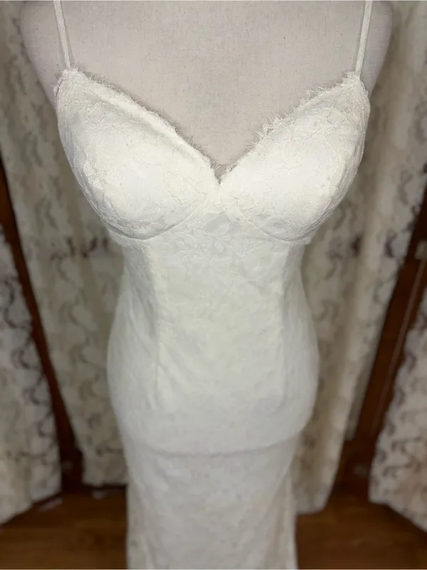 Beautiful Galina Lace Slip Wedding Gown - Image 4