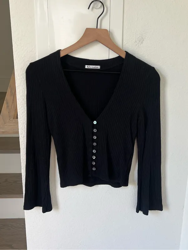 Reformation Jeans Geller Ribbed Knit Cardigan Sweater in Black - Image 3
