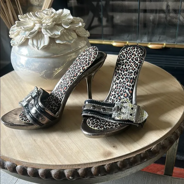 Bolaro Y2K Vintage Diamond Belt Strap Clog Sandals Size 6 - Image 3