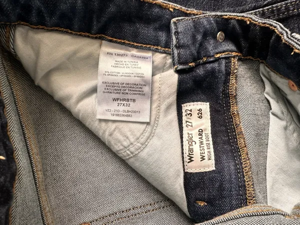 Wrangler Flare Jeans - Image 8