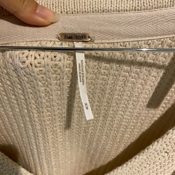 Free people Cream V-Neck Knit Sweater, size M, fits M to L - Image 6