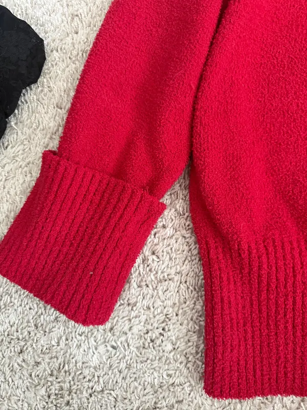 Amazon sweater - Image 3