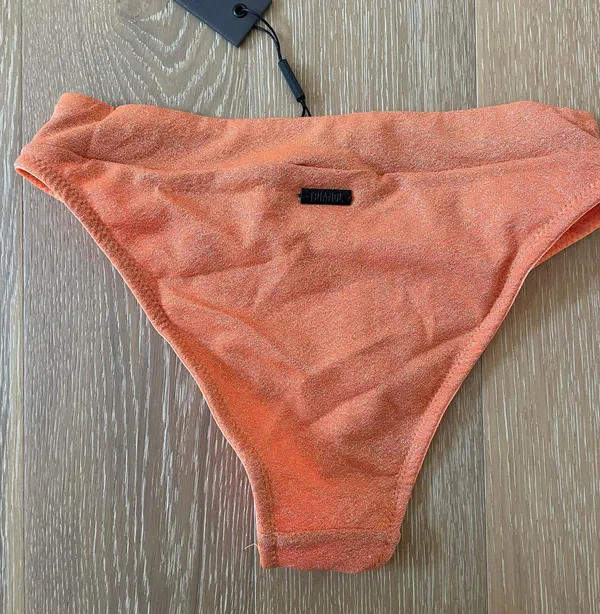 Triangl E DYLLA - Apricot Sparkle Set - Image 5