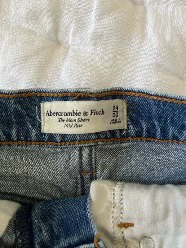 Abercrombie & Fitch Shorts - Image 3