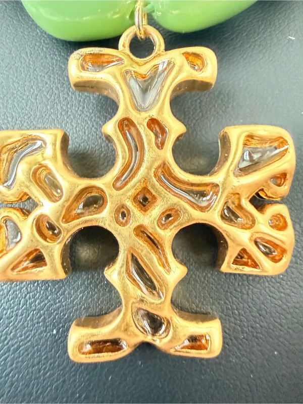 Tory Burch | Gold Plated Icon Pendant Necklace w/Green Beads | Magnetic Closure - Image 4