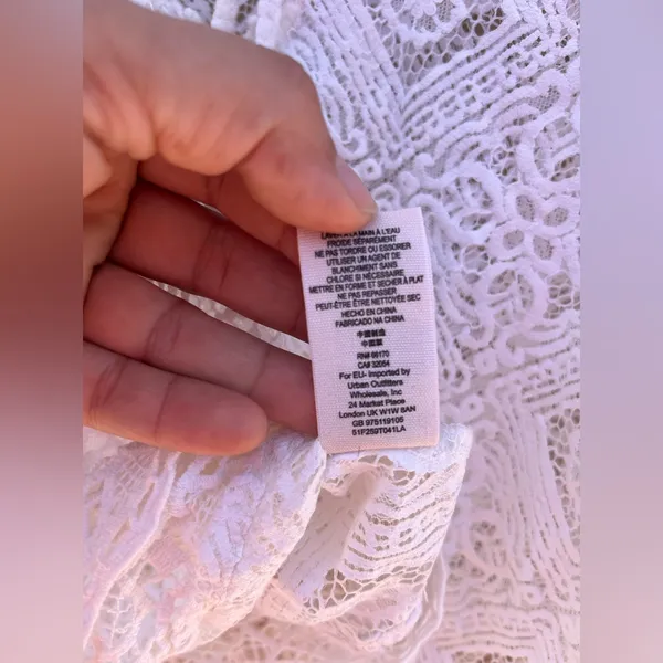 Free‎ people Elegant White Lace Women’s swimsuit cover - Image 4
