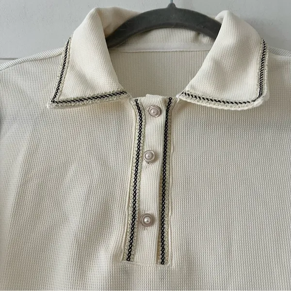 Dazy Polo White Cream Pearl Buttons Contrast Trim Blouse Shirt Size XSmall NWT - Image 2