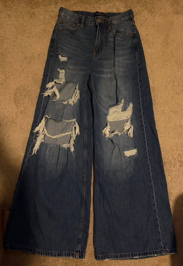 High waisted, baggy ripped Aeropostale dark wash jeans - Image 2
