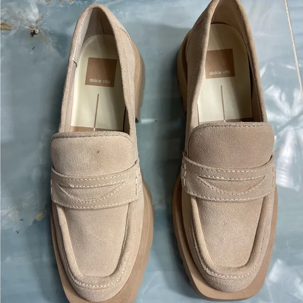 Dolce Vita Women’s Elias Suede Lug Loafer ~ Size 7.5 💛🍄 - Image 2