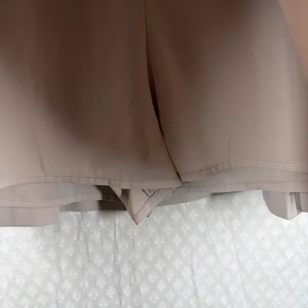Abercrombie‎ & Fitch Cream Micro Pleated Low Rise Skort - Image 3