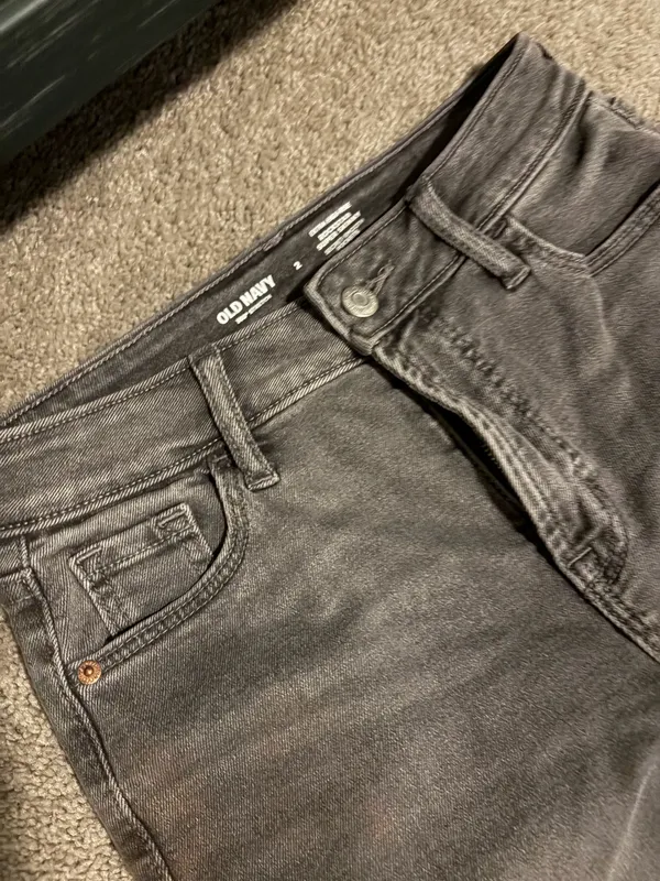 Old Navy light gray skinny high waisted jeans - Image 2
