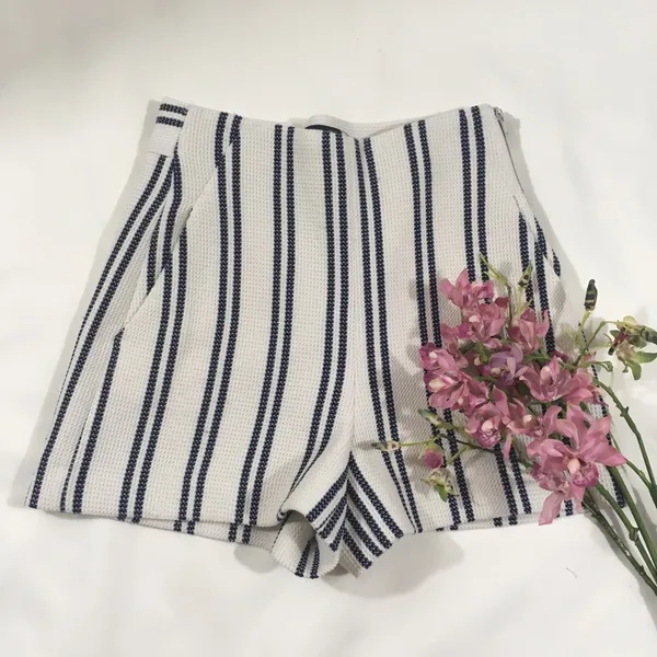 Zara High Waist Stripe Shorts XS - Image 3