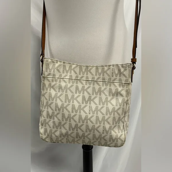 Michael Kors Cream & Brown Jet Set Crossbody Messenger Bag - Image 4