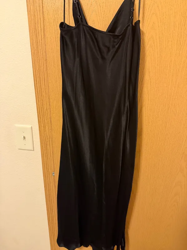 Black dress Size L - Image 2