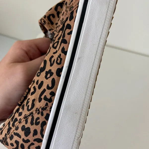 Keds women’s slip on print shoes‎ — size 7 - Image 9