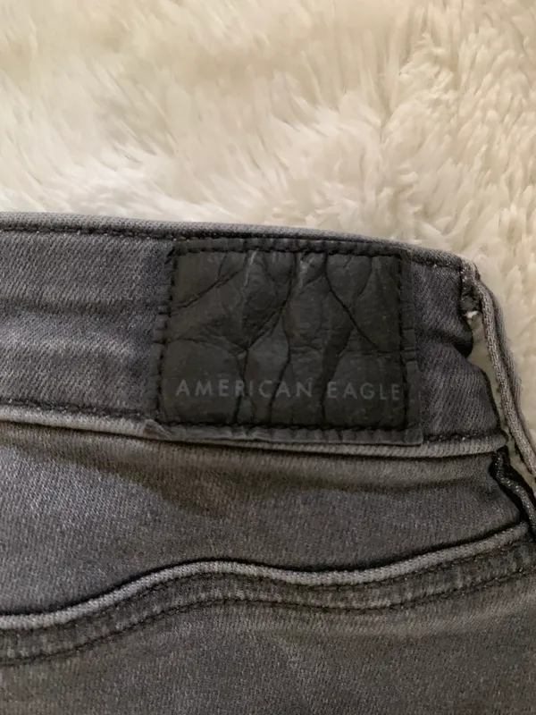 American Eagle Outfitters - Image 5