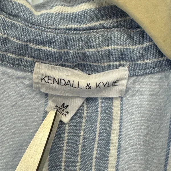 Kendall & Kylie Blue White Striped Cropped Button Down Shirt Boxy Medium - Image 5