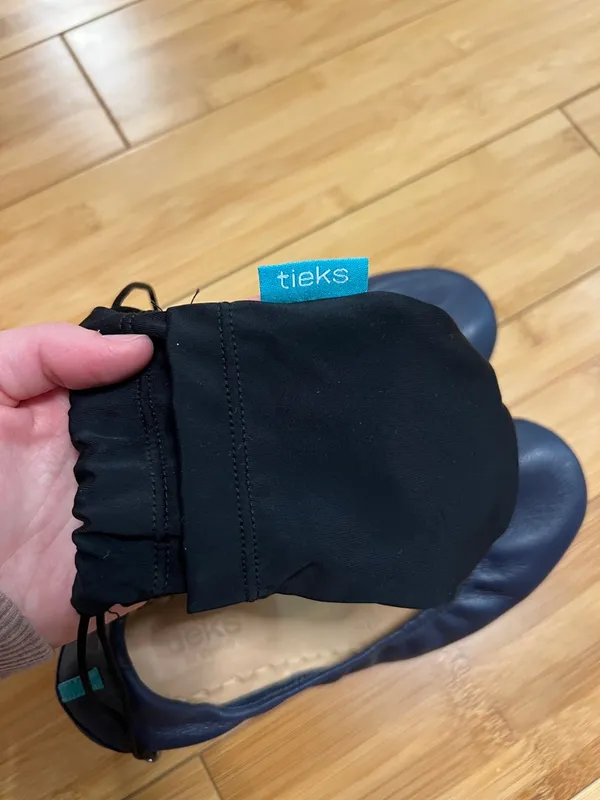 Tieks Navy Leather Foldable Ballet Flats - Image 3