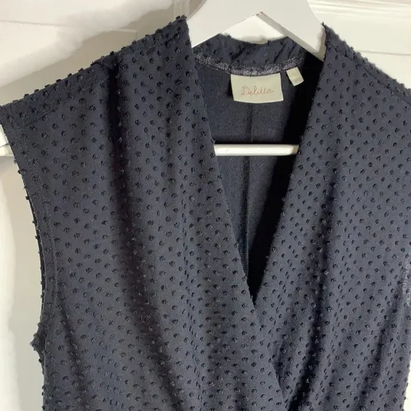 Anthropologie Deletta Black Wrap Nubby V-neck Tank Top Blouse W-089 Size S - Image 2