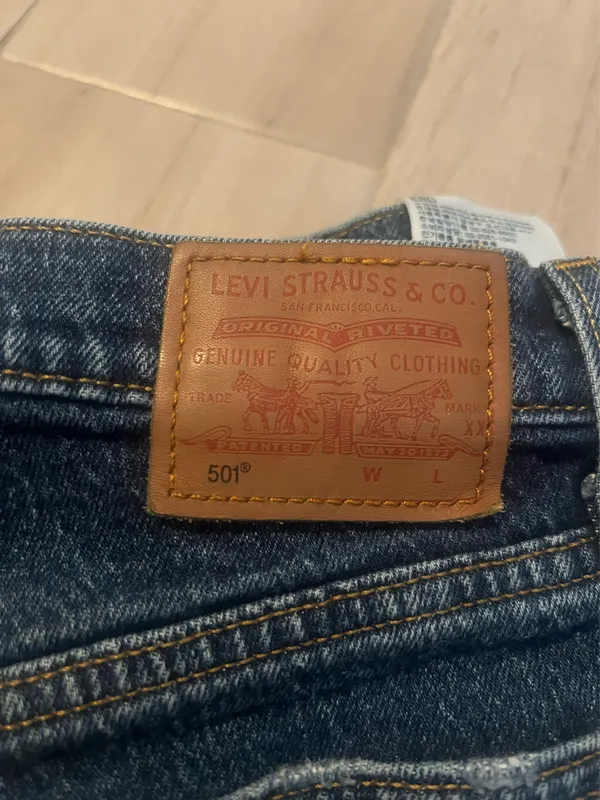 Levi’s 501 Shorts - Image 3