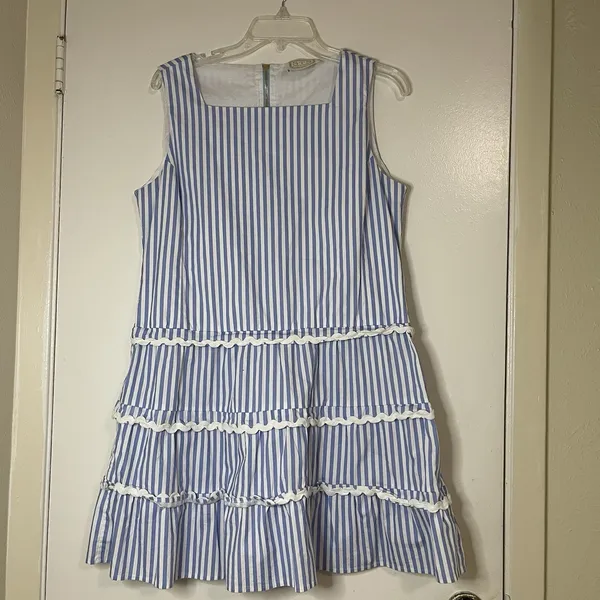 Sail To Sable Seersucker blue Tiered Mini stripe Dress size large - Image 2