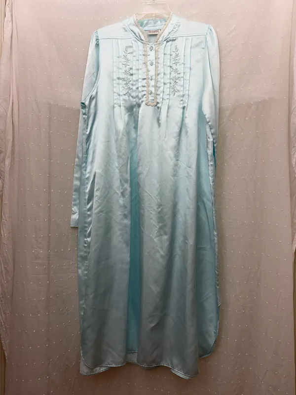 Delicates Vintage Light Blue Nightgown Size Small With Embroidery and Lace - Image 3