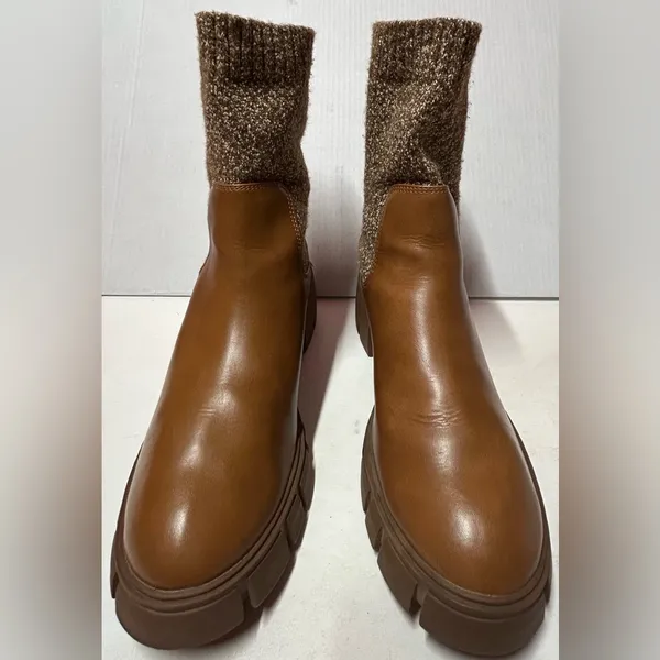 Universal Threads Keely Faux Leather Cognac Ankle Boots Knit Cuff Chunky Heel - Image 2
