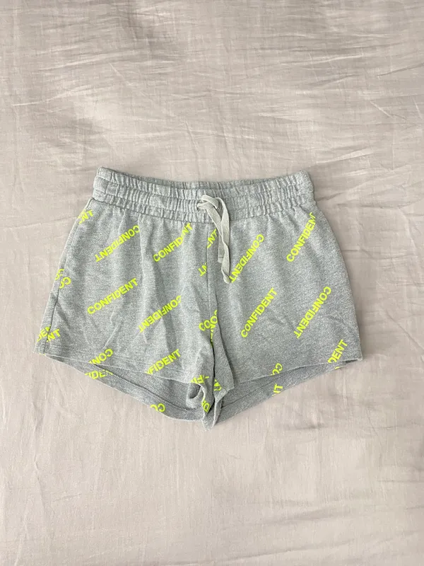 H&M Gray Confident Printed Shorts - Image 3