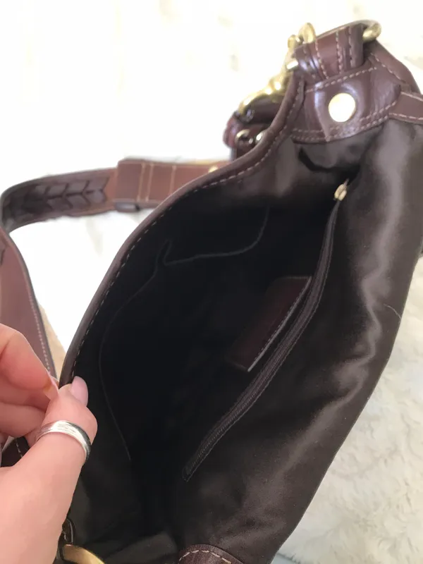 Vintage Bleeker Signature Large Flap Bag - Image 9