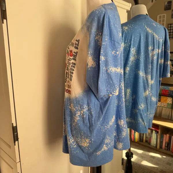 Gildan XL Blue Christmas Tee - Image 2