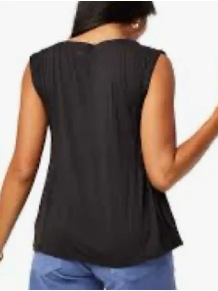 Carve Designs Nicole Black Sleeveless Ruffled V-Neck Top - Image 2