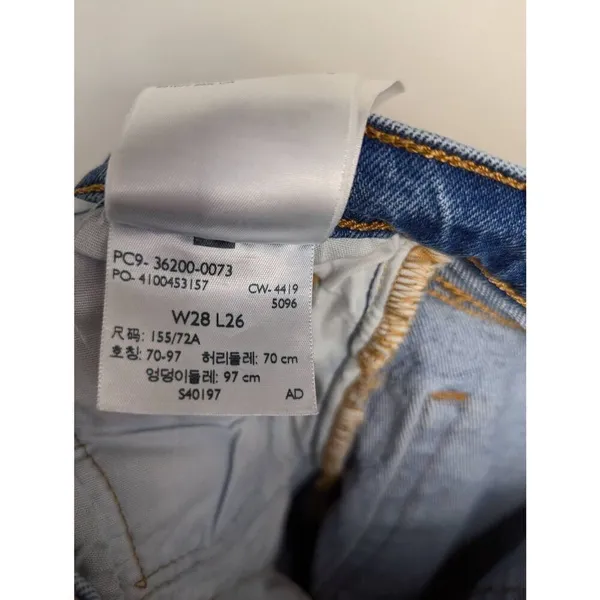 Levi's 501 original size 28 - Image 4