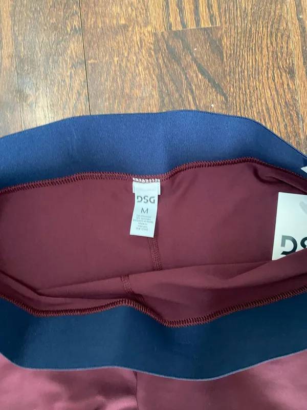 Dolce & Gabbana NWT DSG Athletic small Shorts Burgundy - Image 6