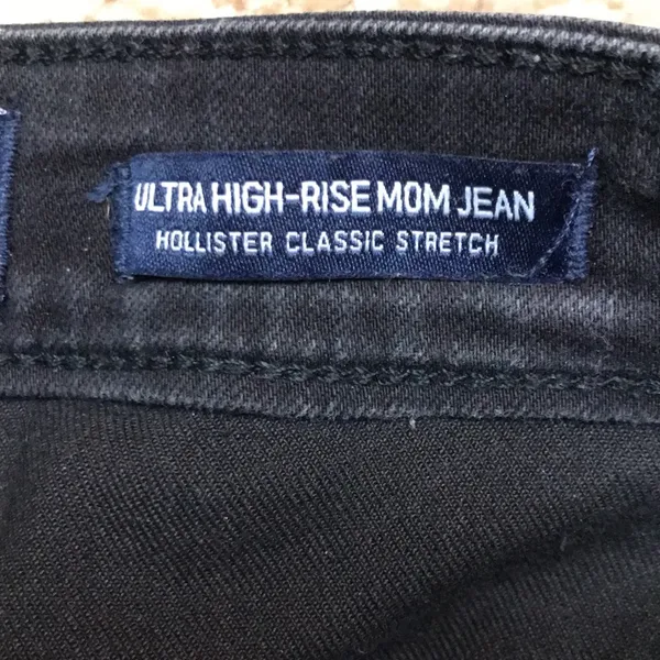 Hollister Women’s Black Denim Ultra High-Rise Mom Jean - Image 11
