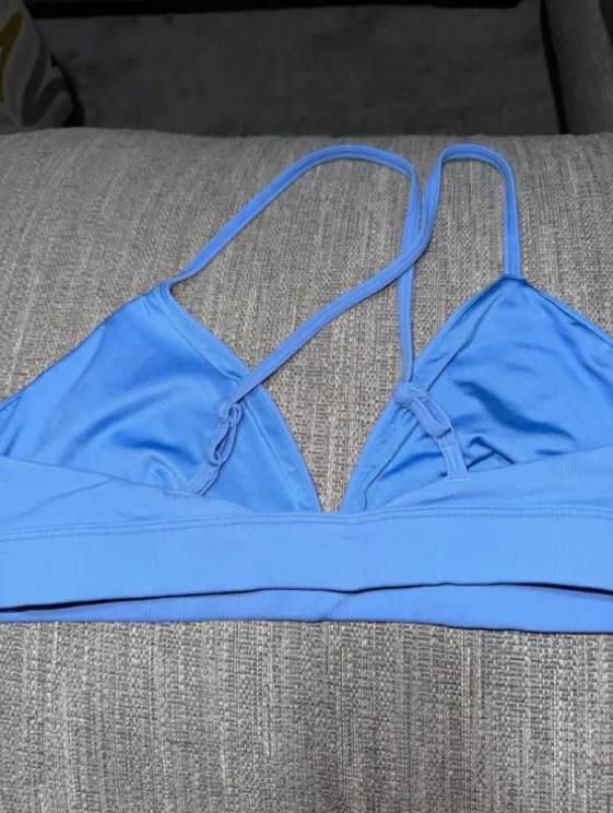ALO yoga splendor bra crystal clear blue size Large - Image 3