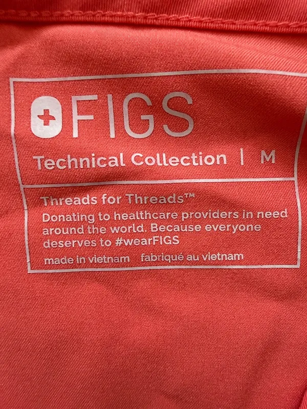 Figs technical collection coral vneck scrub top Sz M - Image 2