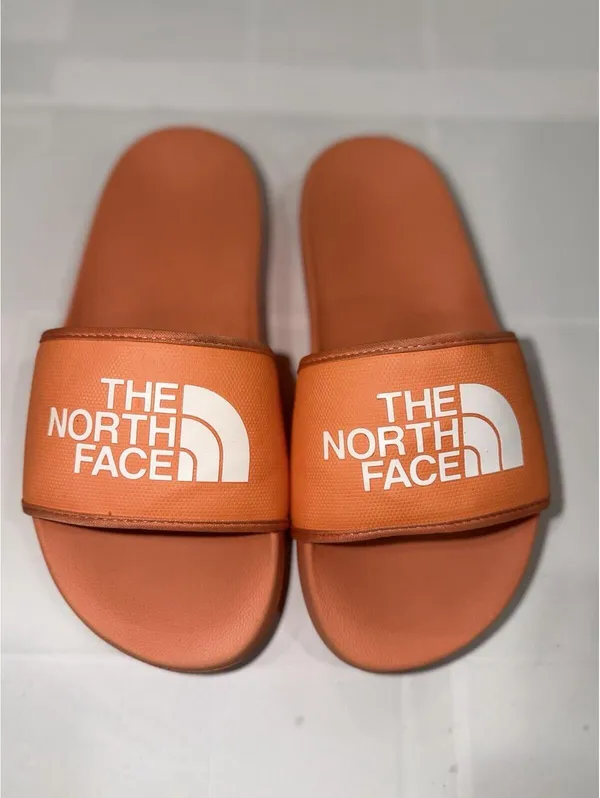 Size US Women’s with box North face women’s Base Camp Slide - Image 6