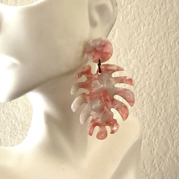 Acrylic leaf statement earrings - Image 4