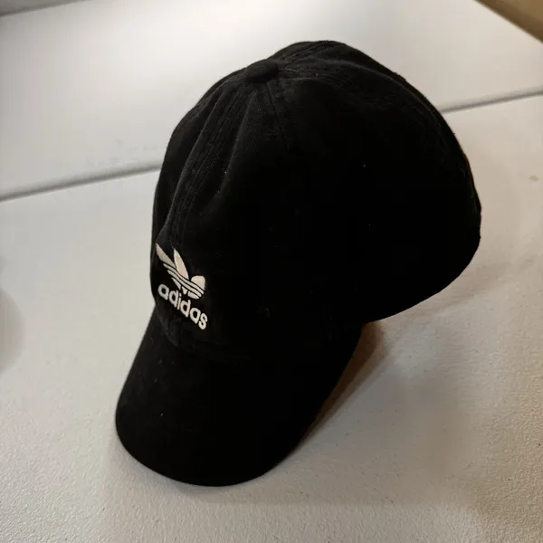 Y2K Adidas Originals Black and White Relaxed Strapback Hat 100% Cotton‎ 2016 - Image 3