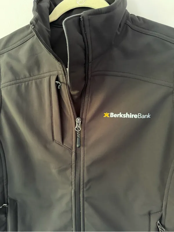 Berkshire Women's Black Softshell Vest Size XL - Image 2