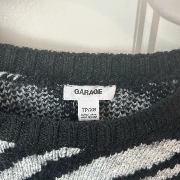 Garage zebra cropped sweater, size xs - Image 2
