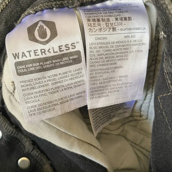 Levi's Premium 501‎ sz 26 gray distressed jean shorts - Image 4
